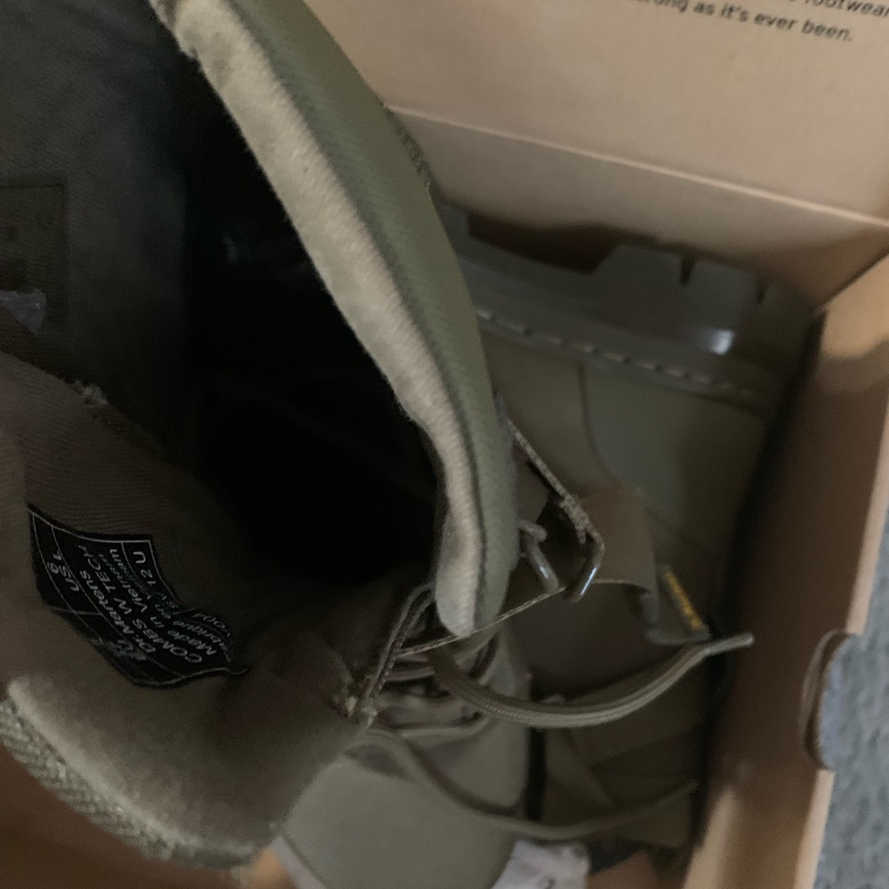 Dr marten combs tech v boot - Picture 5 of 6